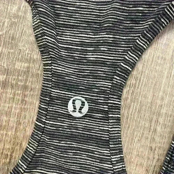 Lululemon Cool Racerback size 6 
Wee Are From Space Black Cashew - Picture 10 of 11